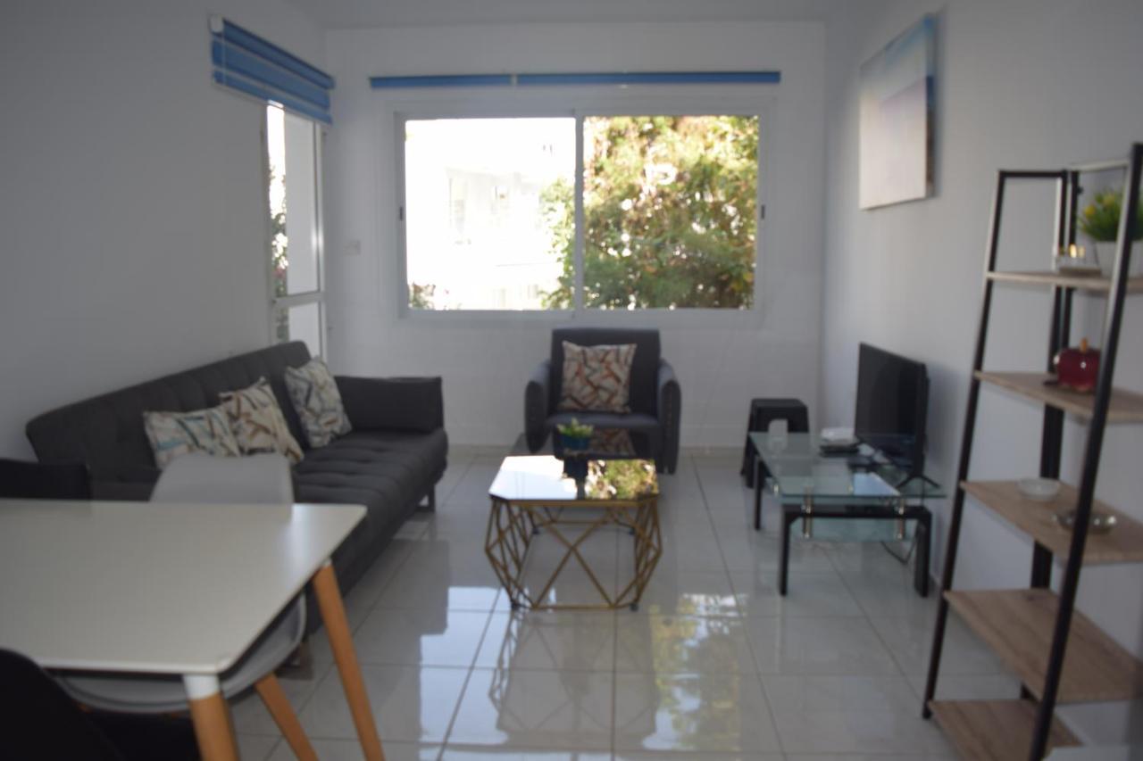 One Bedroom Apartment, Molos Complex - By Imh Travel & Tours Paphos Exterior photo