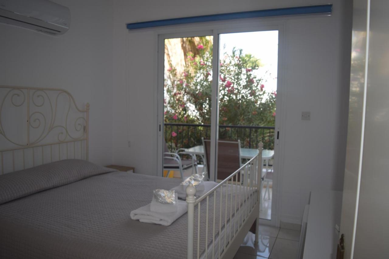 One Bedroom Apartment, Molos Complex - By Imh Travel & Tours Paphos Exterior photo